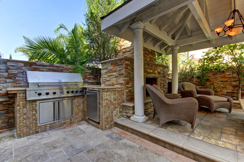 Backyard amenities prove a strong selling point in summer.