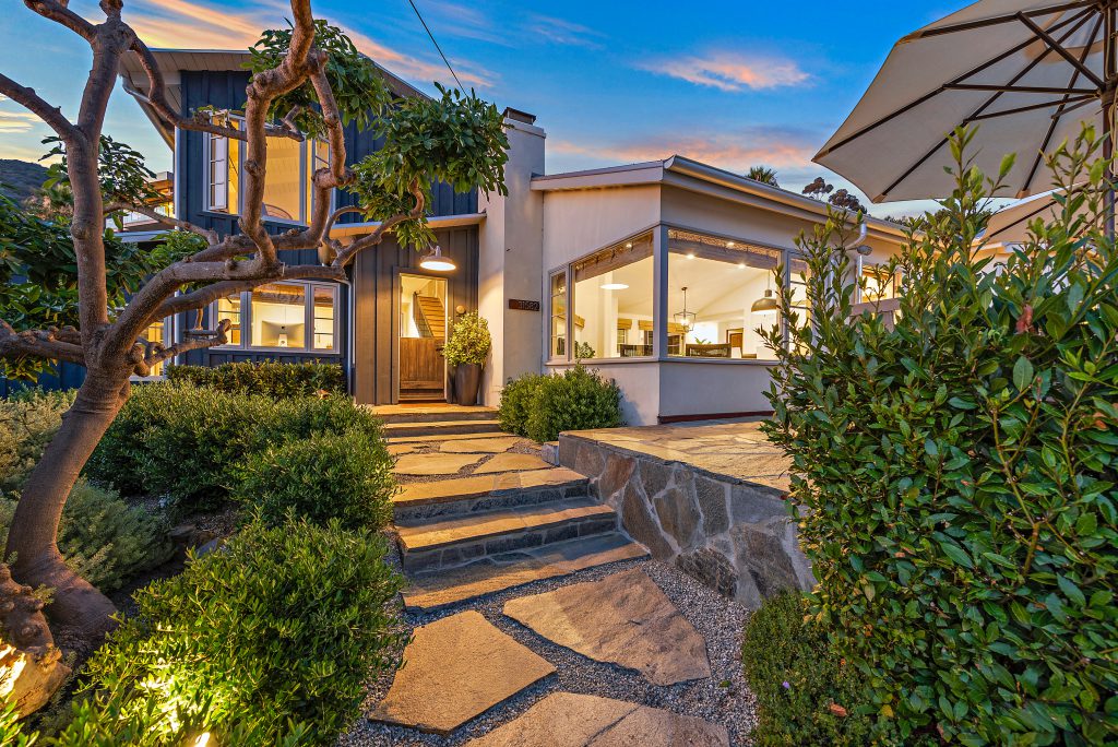 Featured Property Laguna Beach: Coastal Ranch Offers Intimate Beachside ...