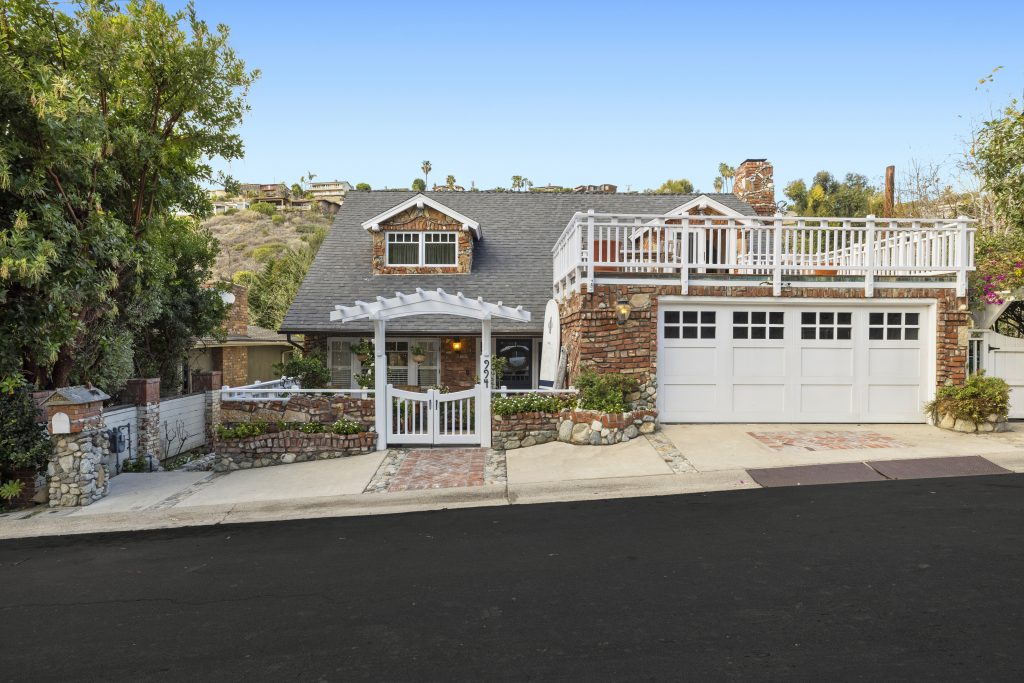 Featured Home 994 Bluebird Canyon, Laguna Beach